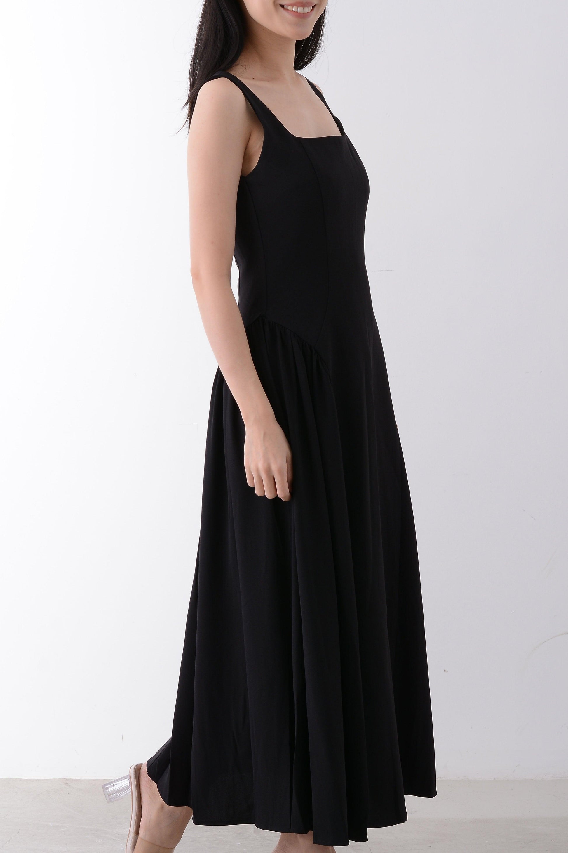 Square Neck Maxi Dress - Yan's Singapore