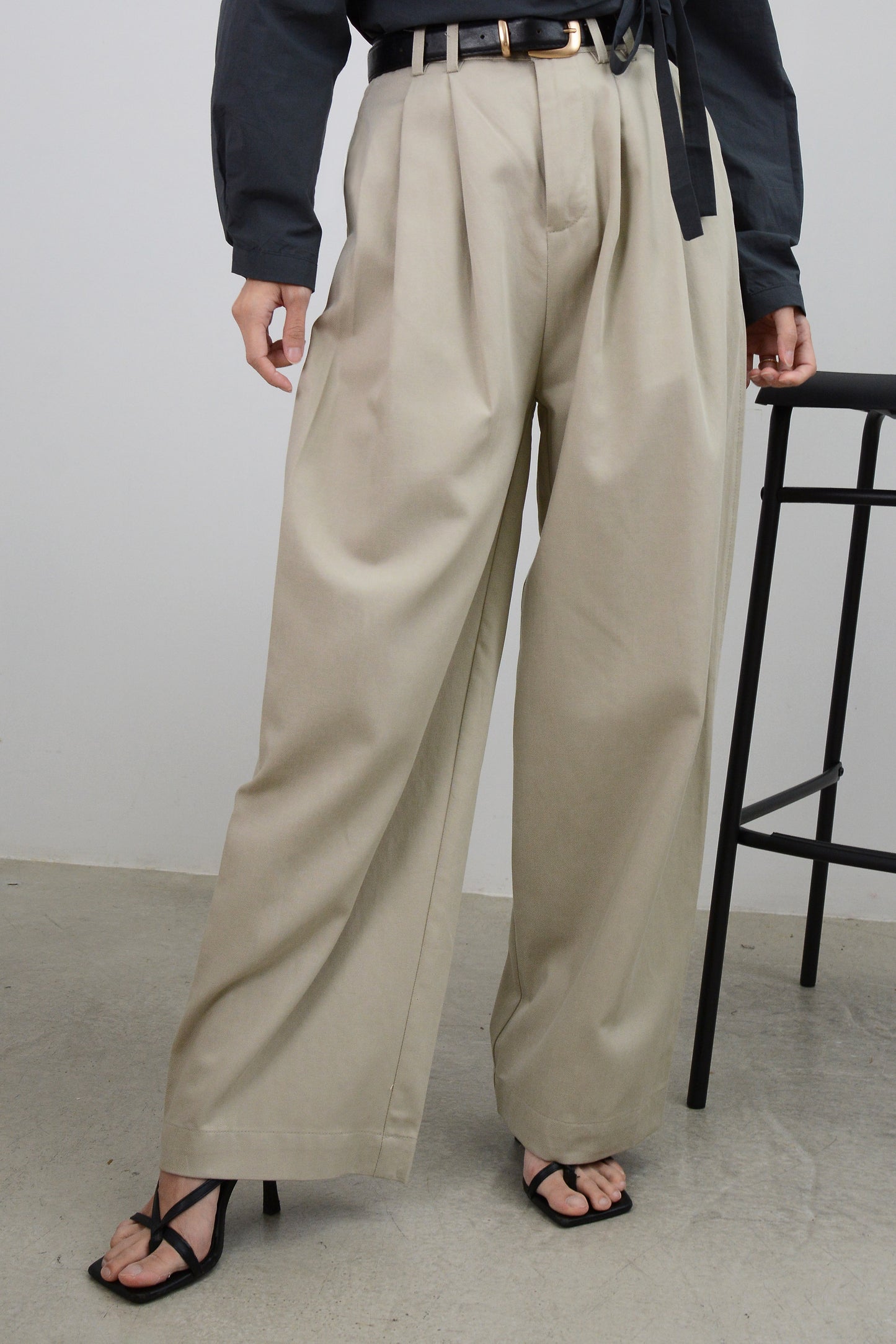 Wide-Leg Trousers With Belt